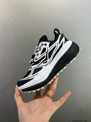 HOKA M Stinson 7