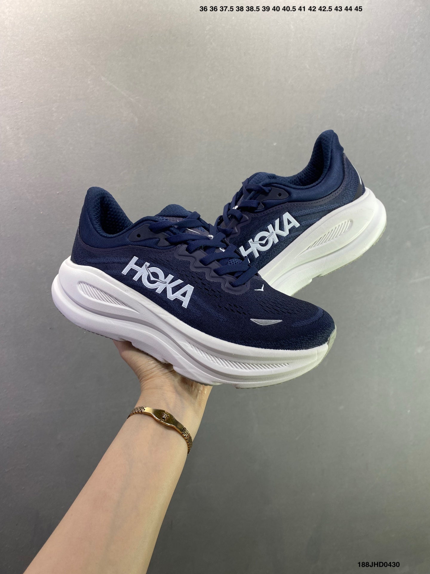 HOKA ONE ONE Bondi 9