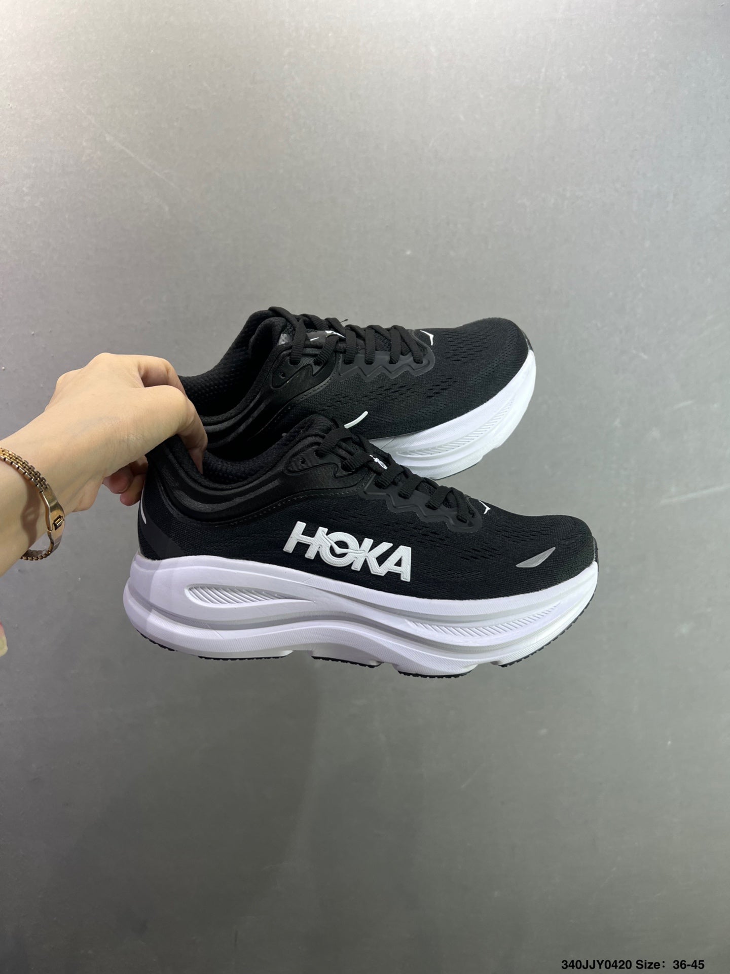 HOKA ONE ONE Bondi 9