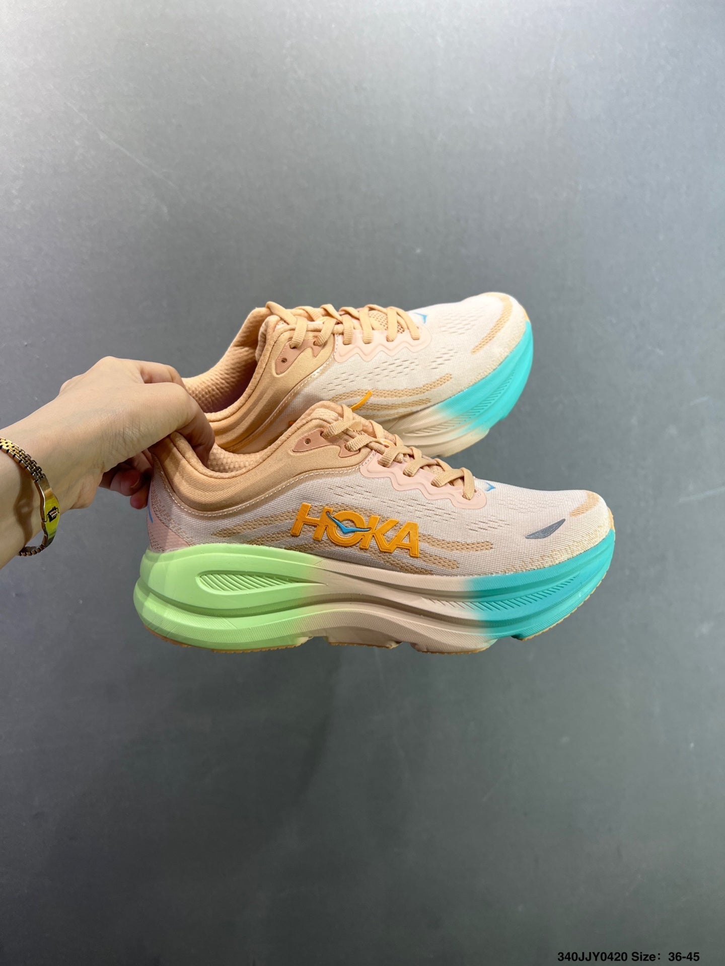 HOKA ONE ONE Bondi 9