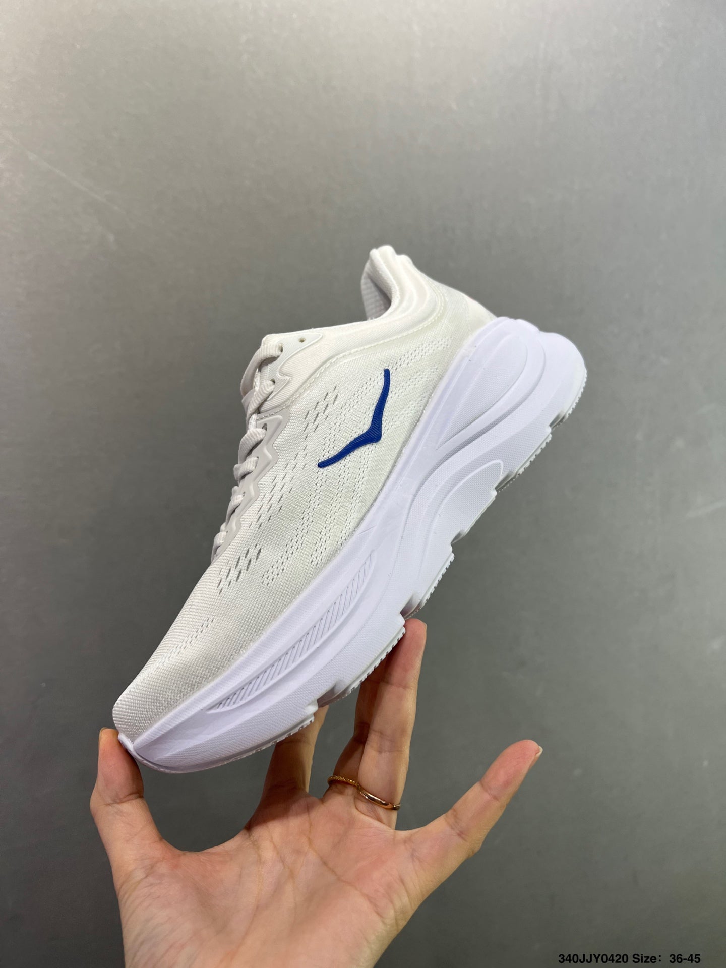 HOKA ONE ONE Bondi 9