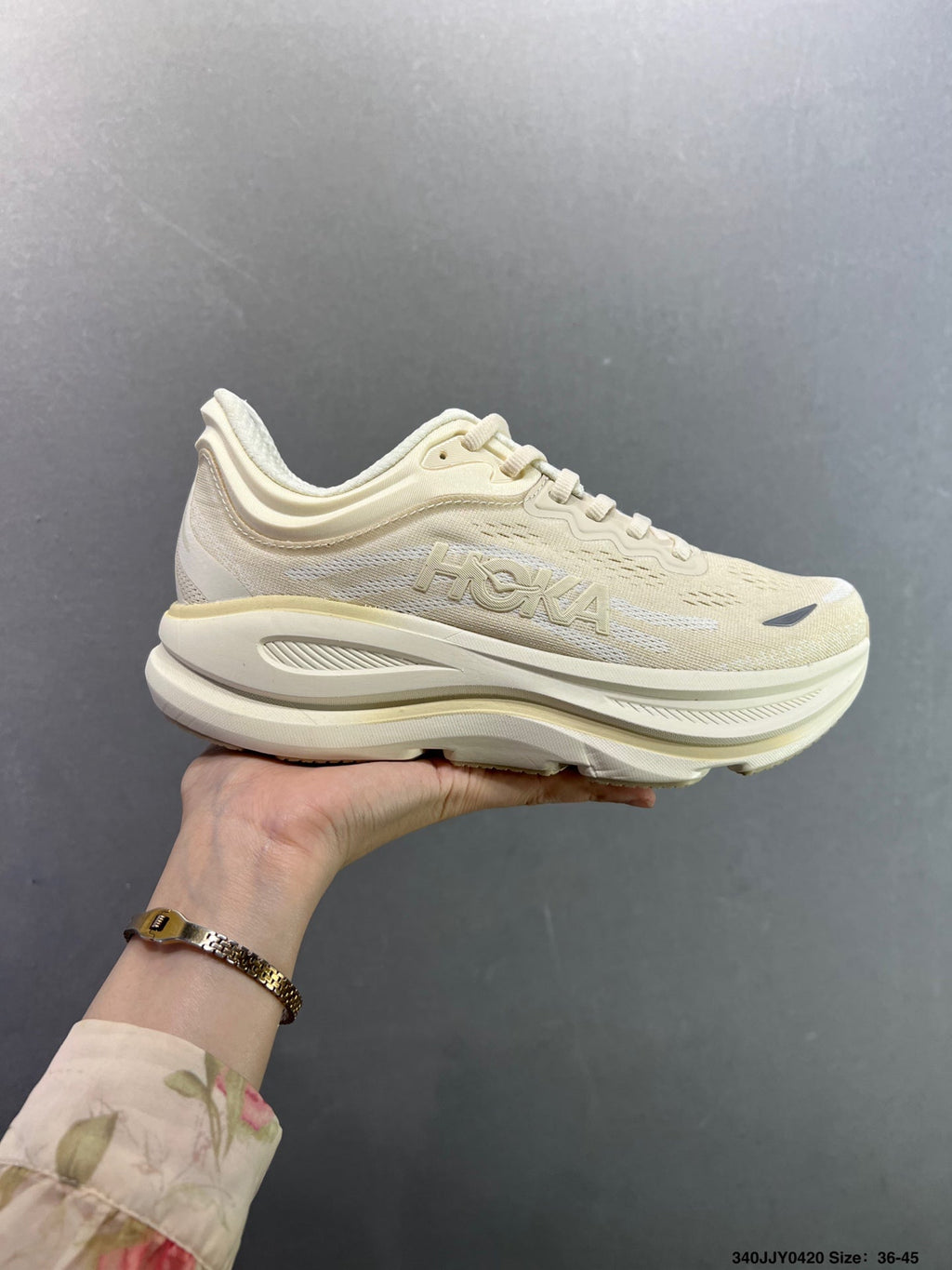 HOKA ONE ONE Bondi 9