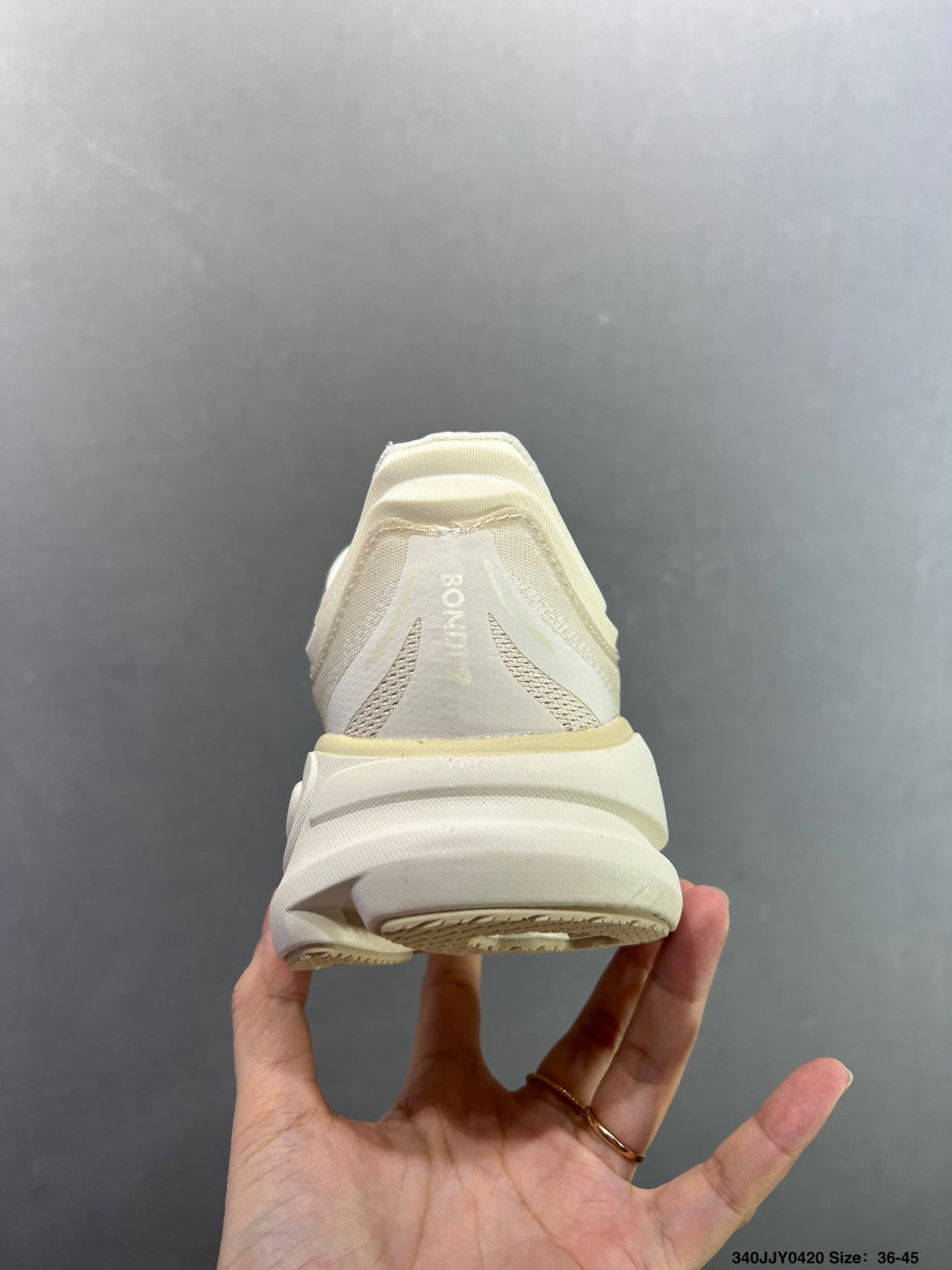HOKA ONE ONE Bondi 9