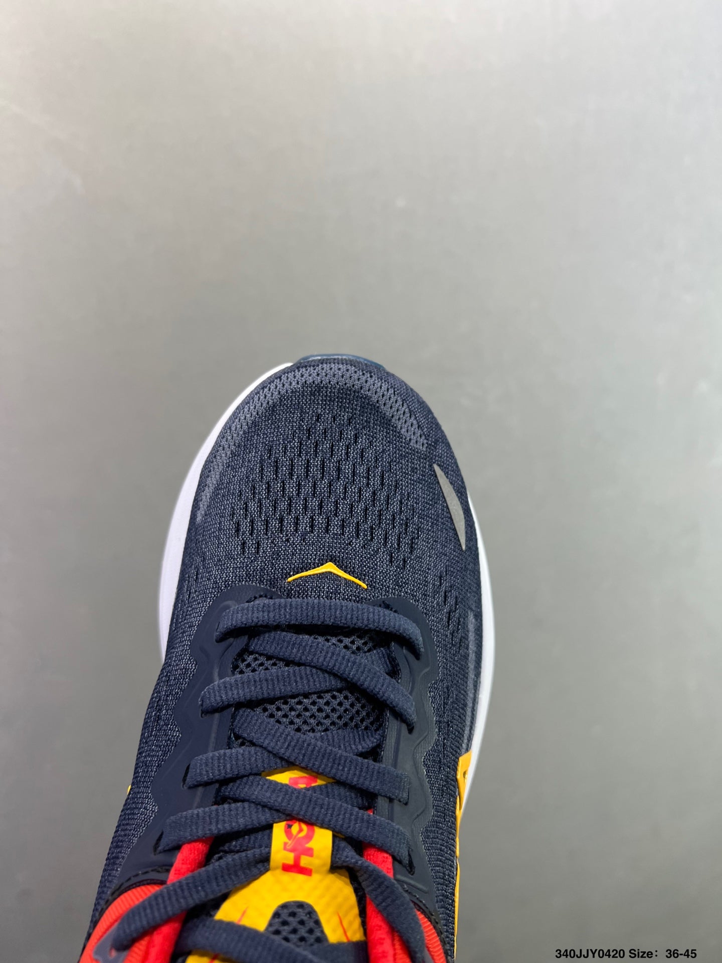 HOKA ONE ONE Bondi 9