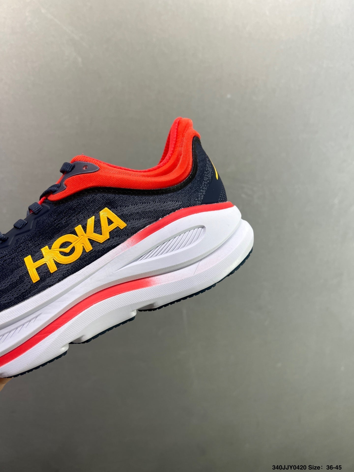 HOKA ONE ONE Bondi 9