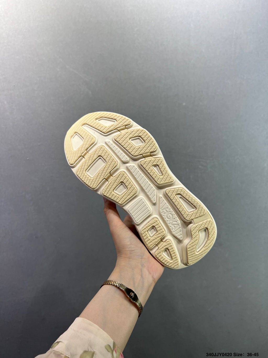 HOKA ONE ONE Bondi 9