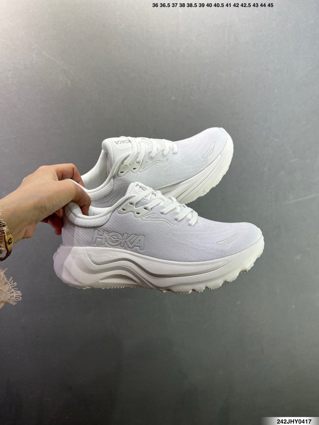 Hoka One One M ARAHI 8