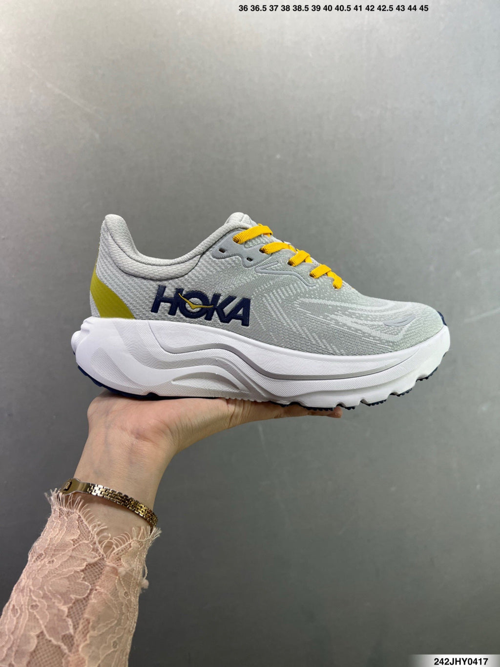 Hoka One One M ARAHI 8