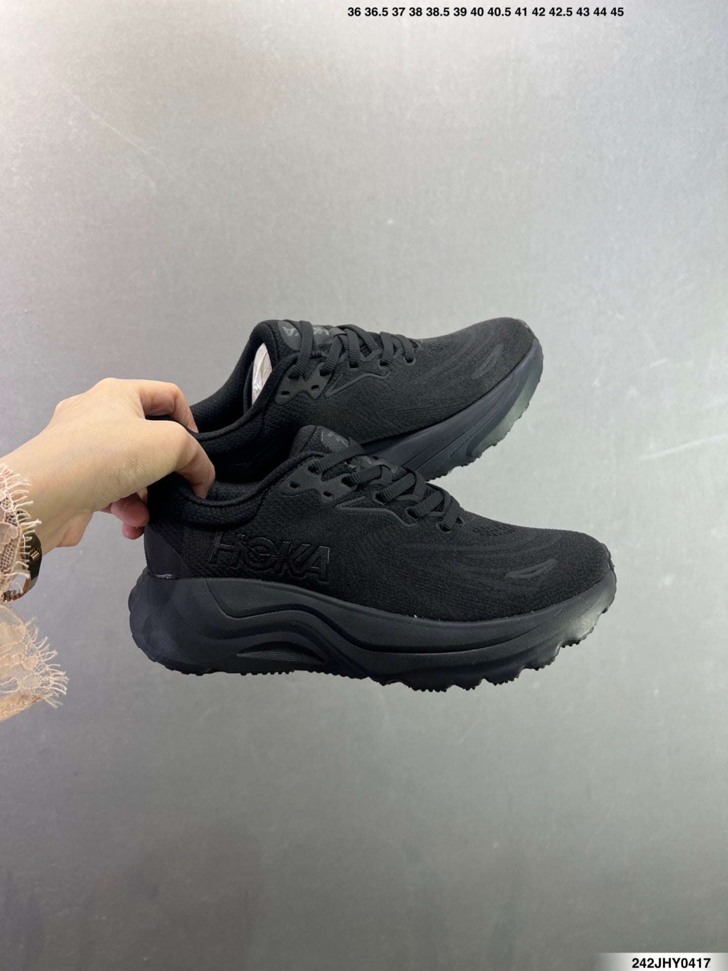 Hoka One One M ARAHI 8