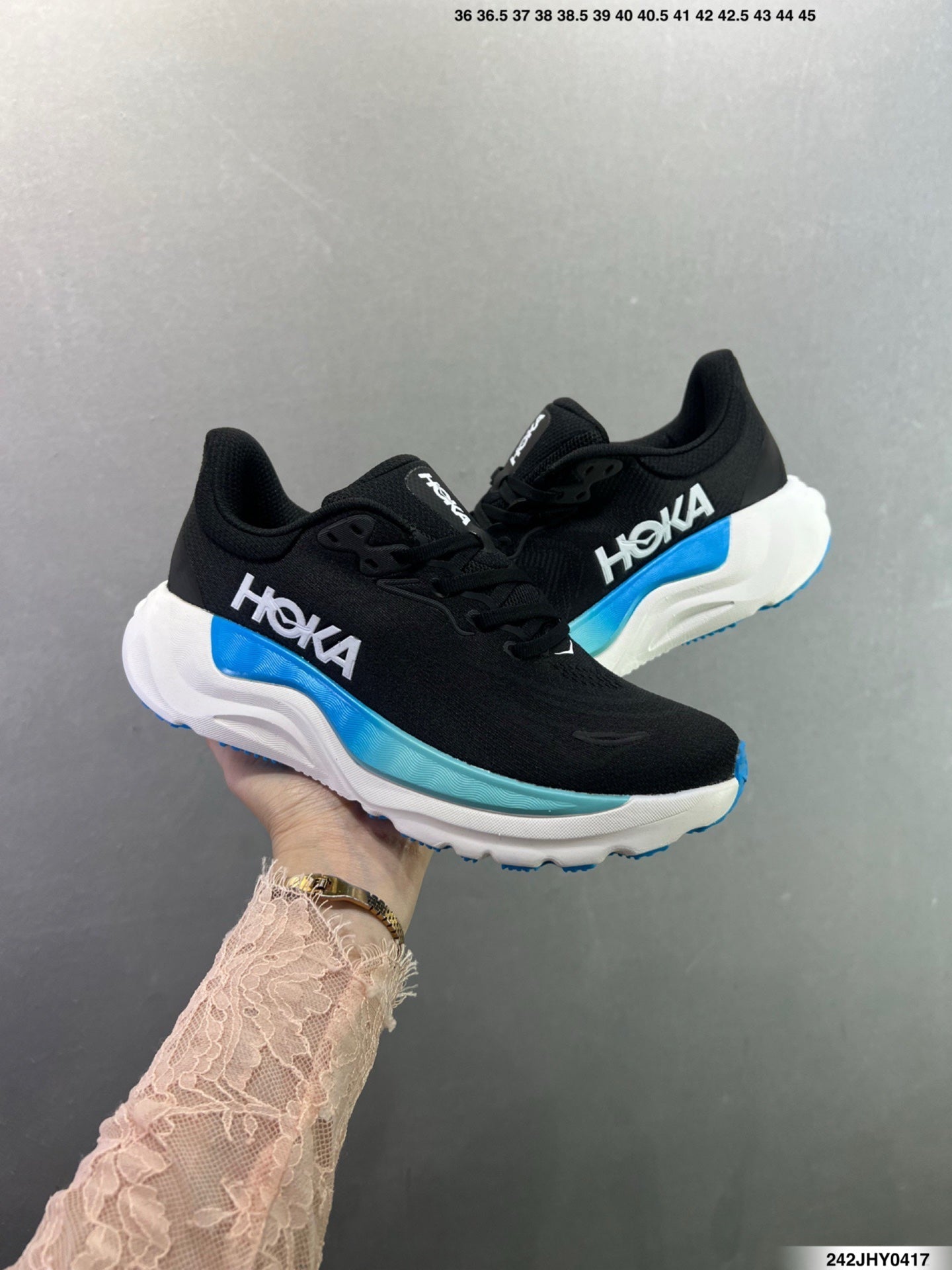 Hoka One One M ARAHI 8