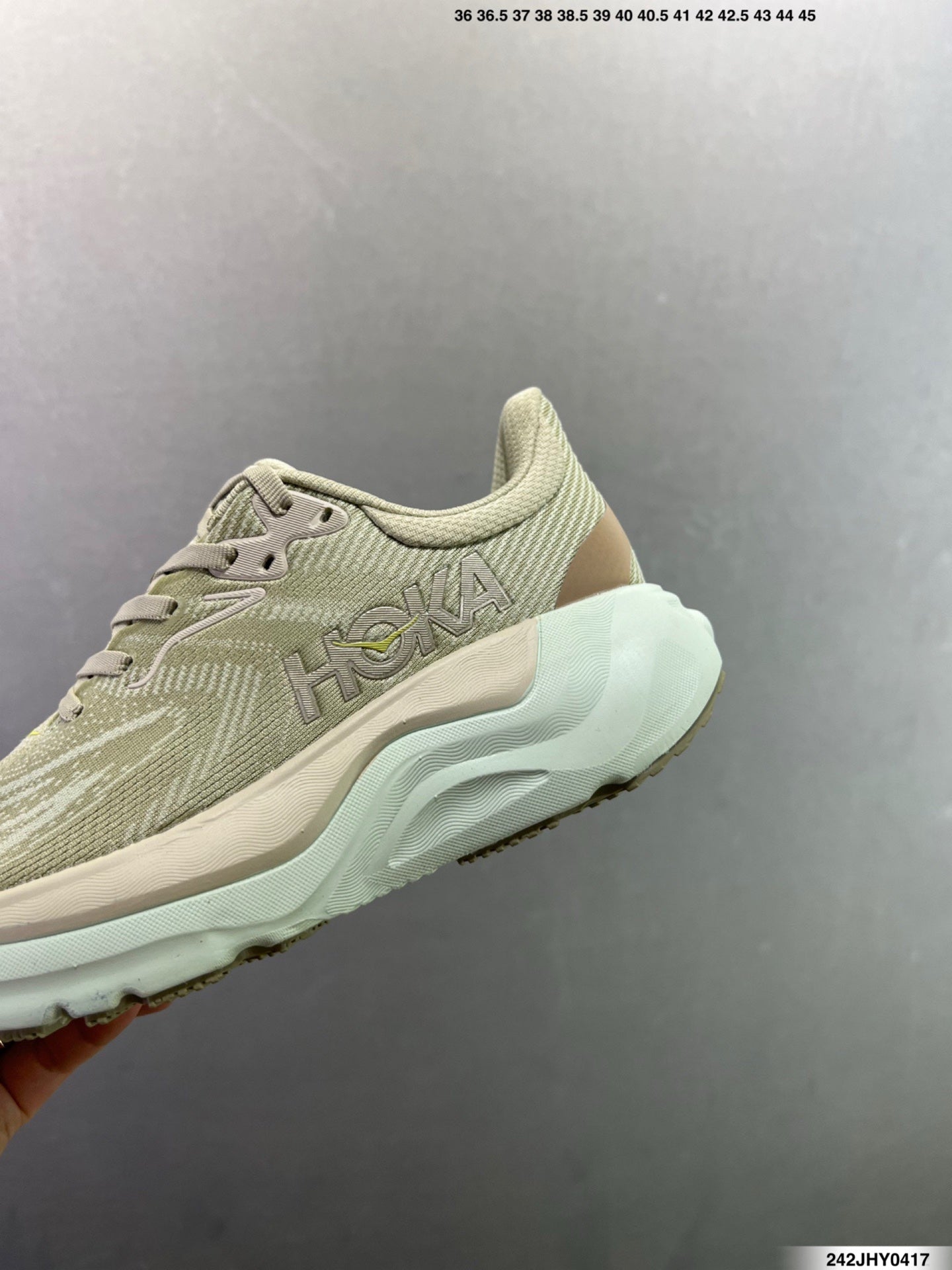 Hoka One One M ARAHI 8