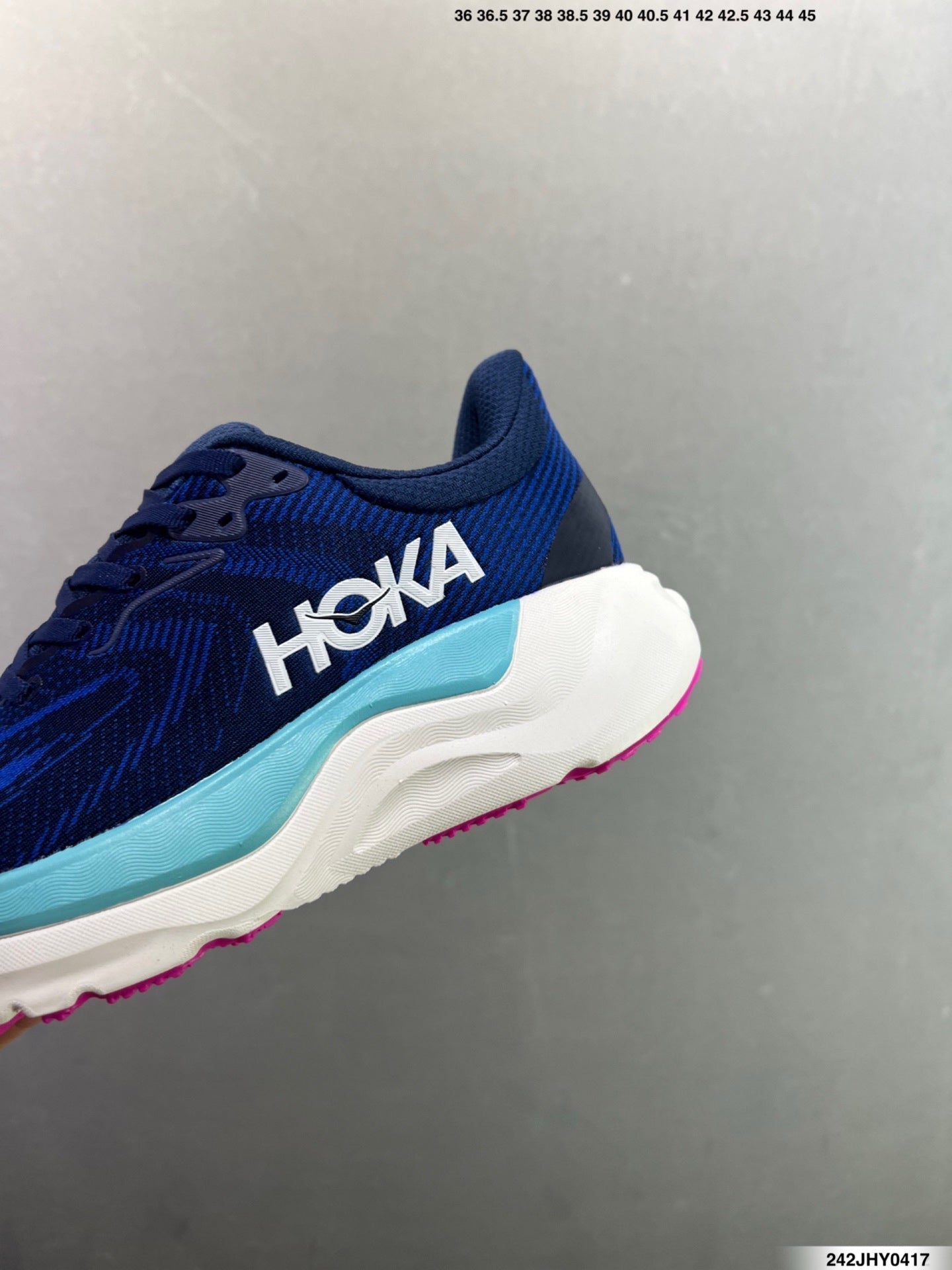 Hoka One One M ARAHI 8