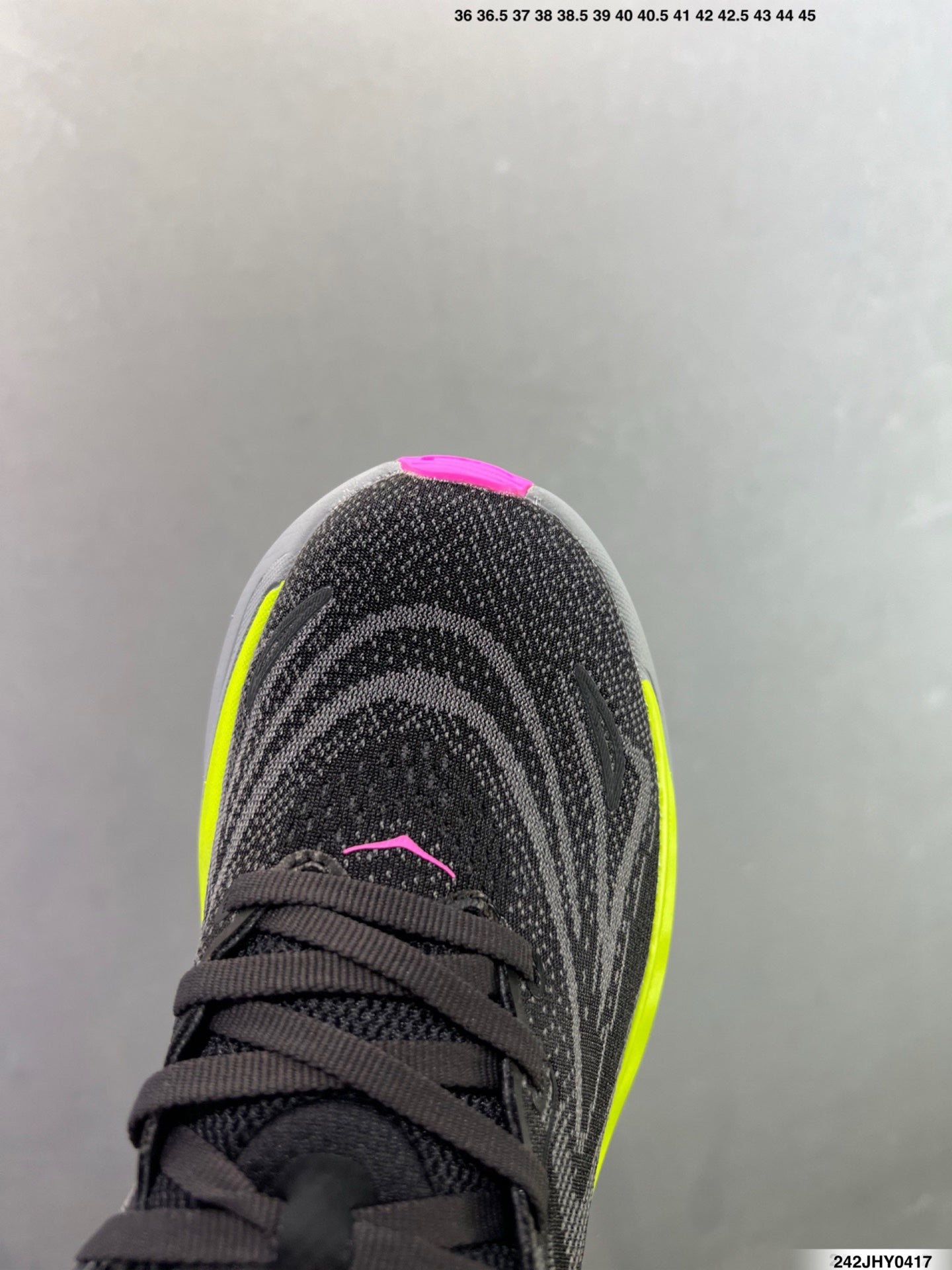 Hoka One One M ARAHI 8