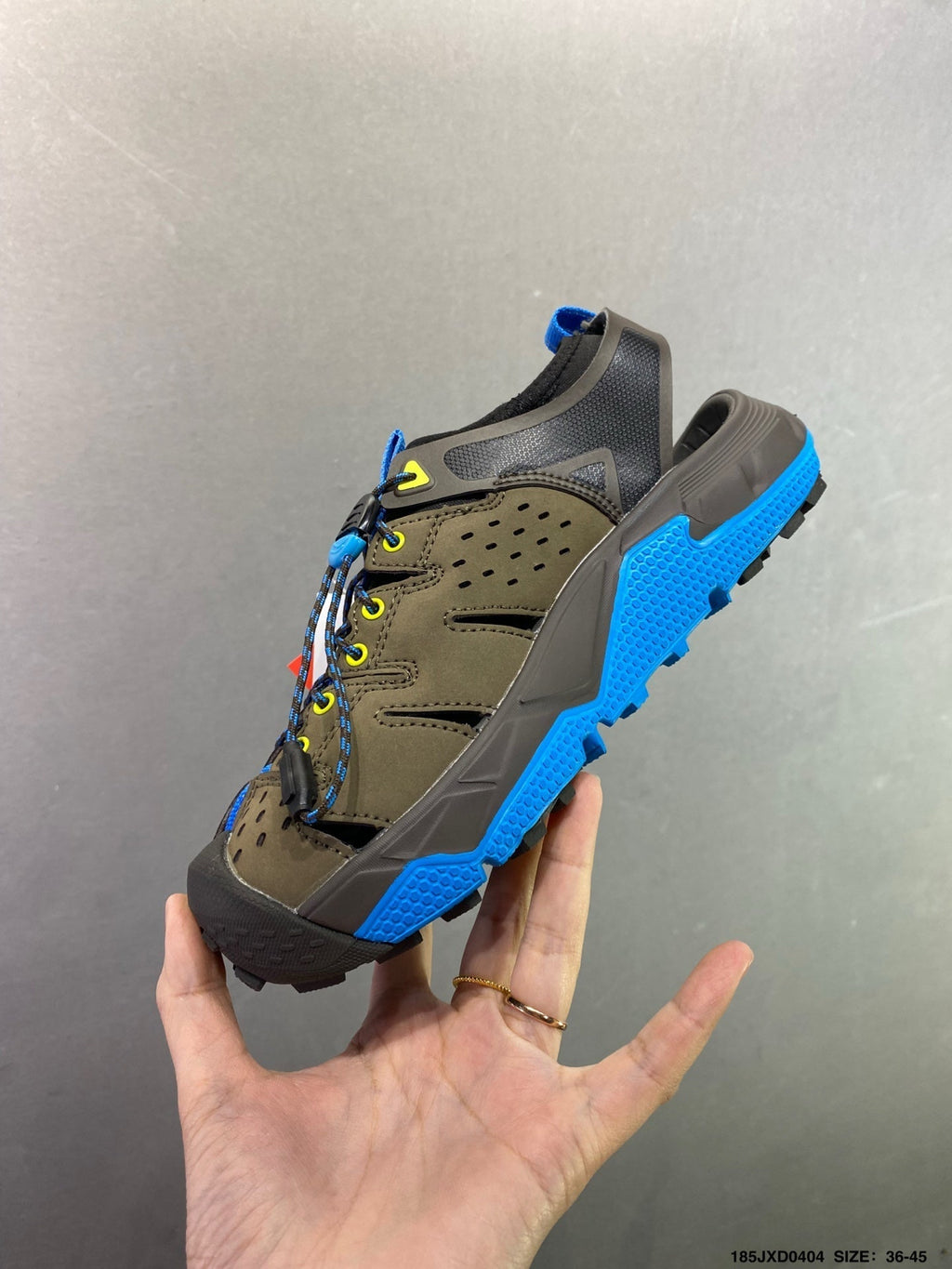 HOKA ONE ONE VIBRAM TOR TRAFA