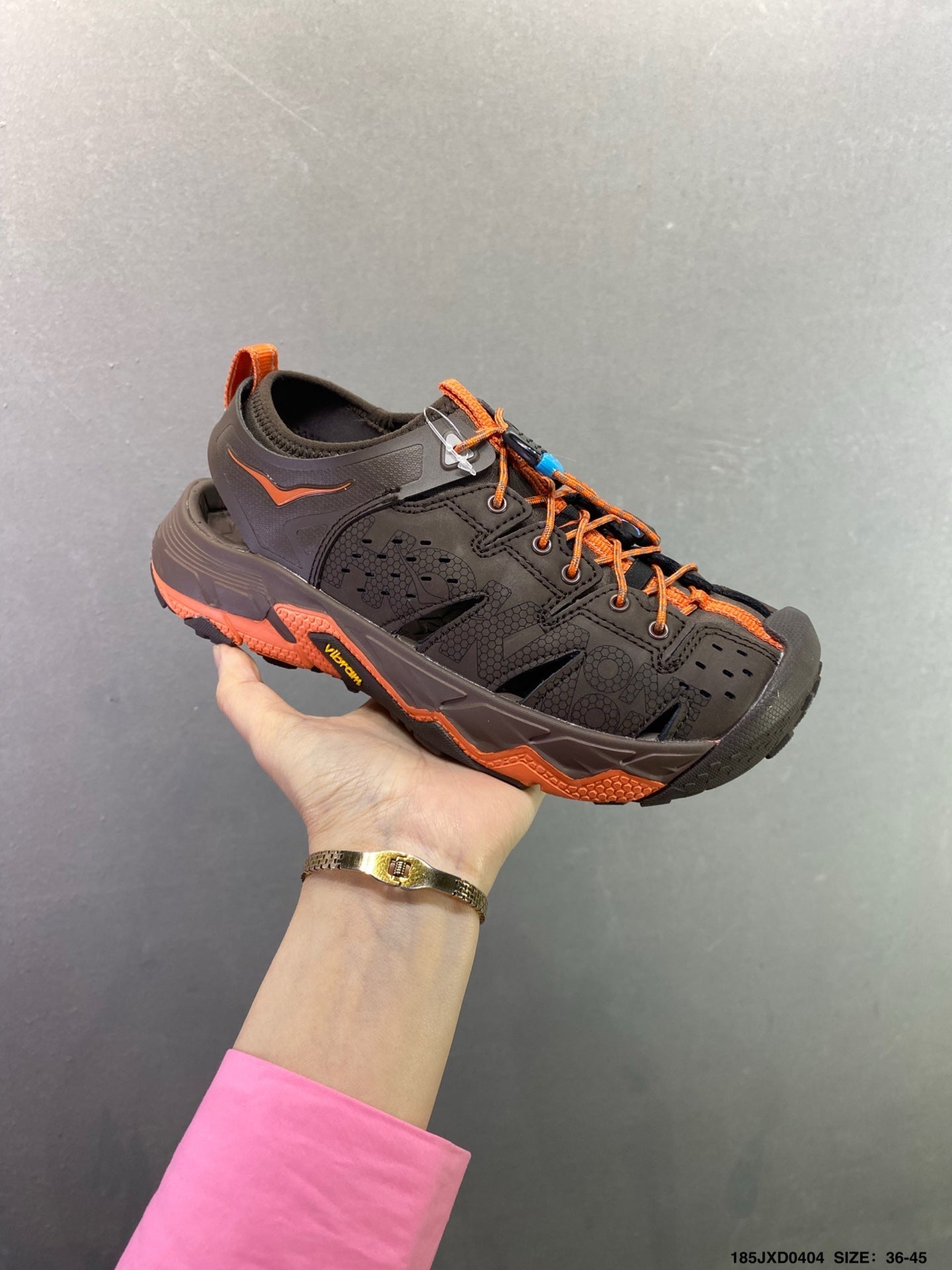 HOKA ONE ONE VIBRAM TOR TRAFA