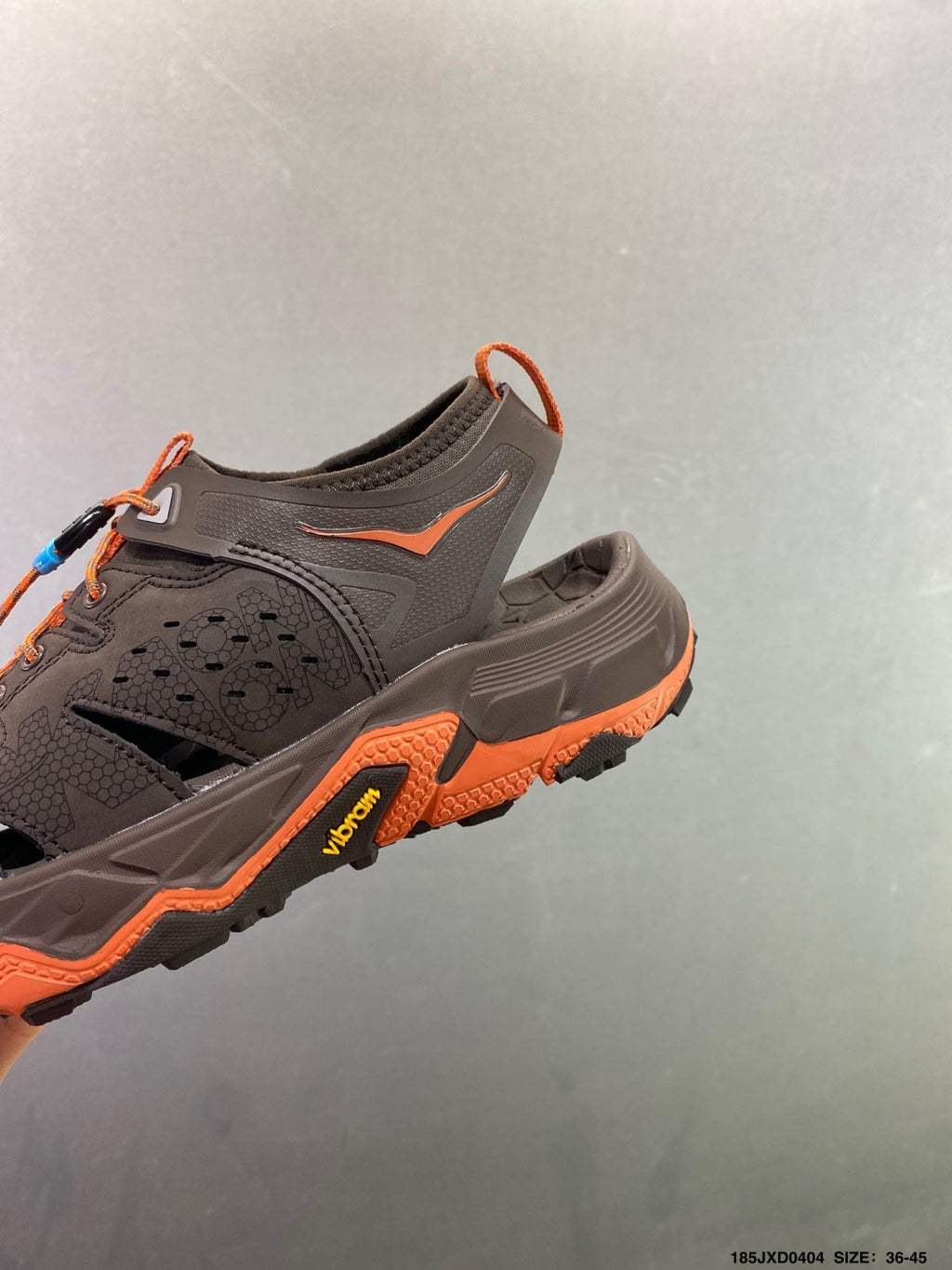 HOKA ONE ONE VIBRAM TOR TRAFA