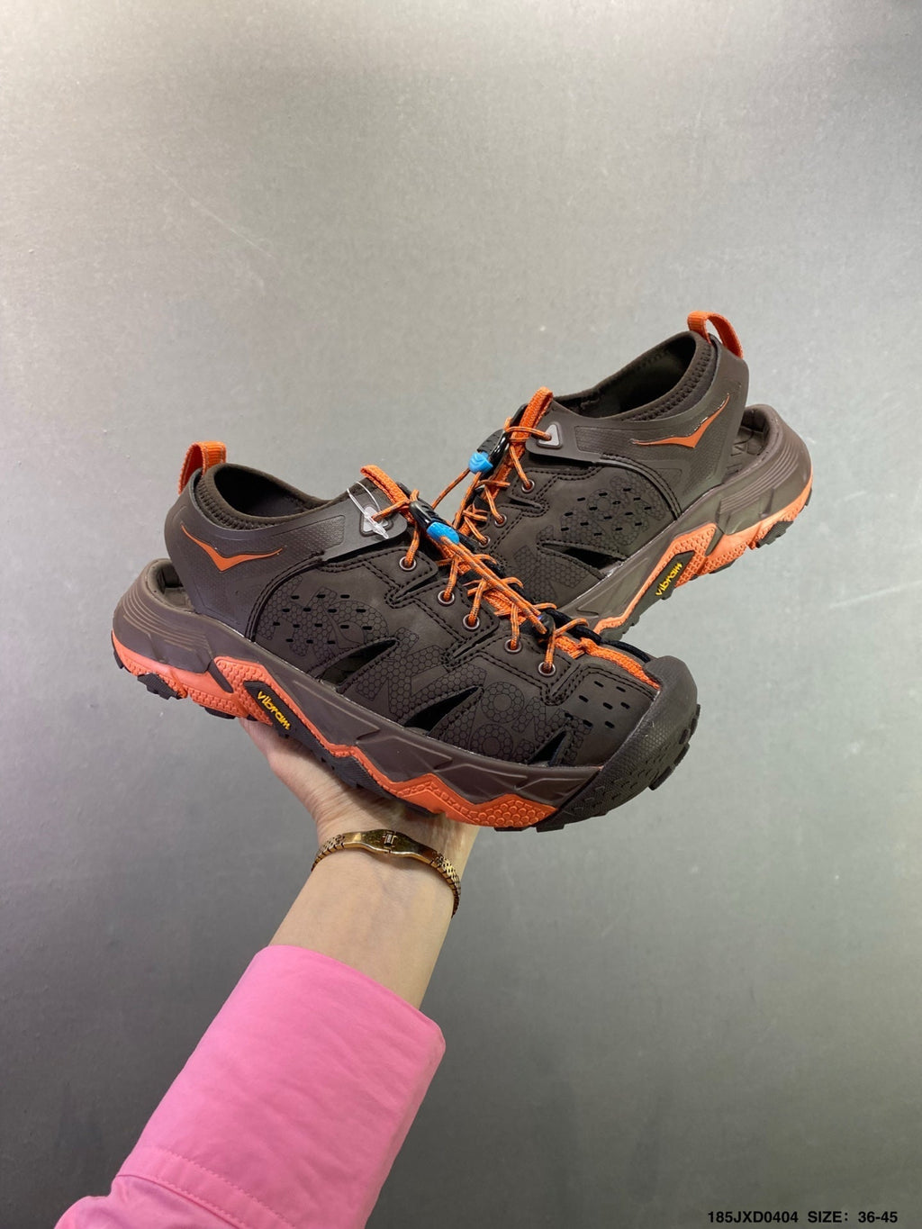 HOKA ONE ONE VIBRAM TOR TRAFA