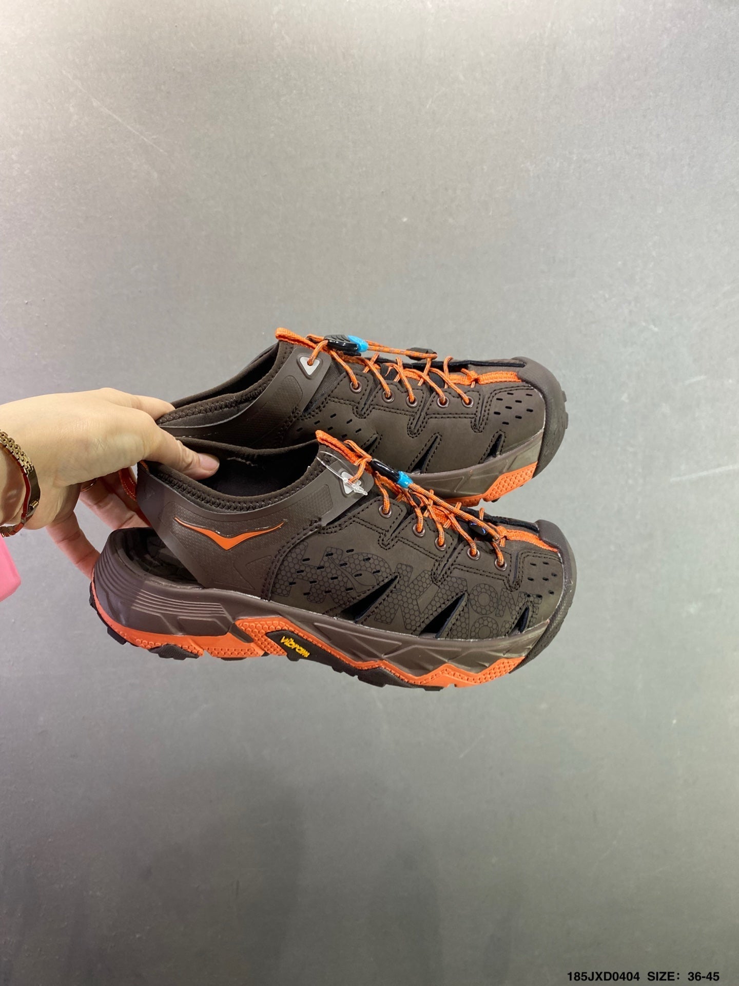 HOKA ONE ONE VIBRAM TOR TRAFA