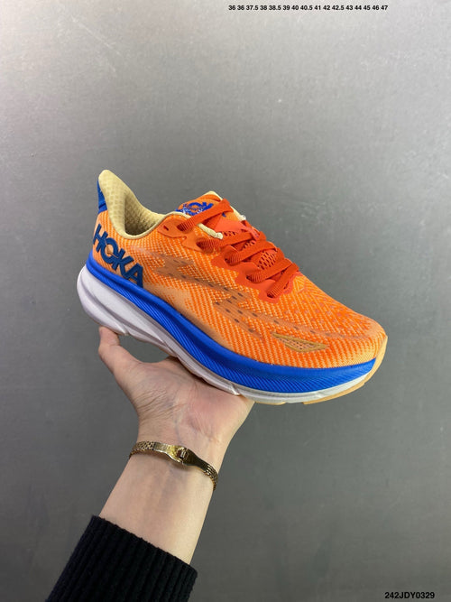 HOKA M CLIFTON 9