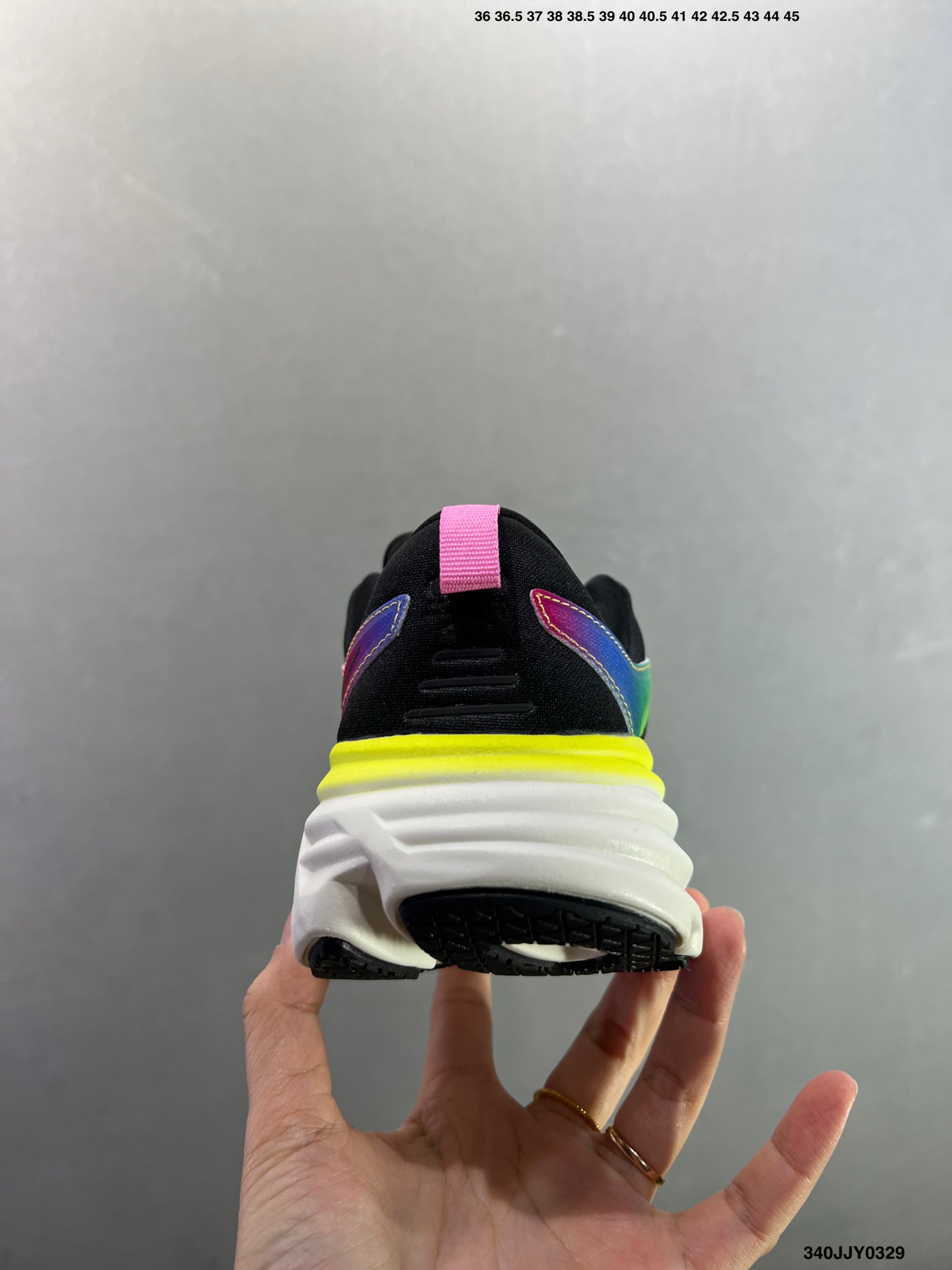 HOKA W BONDI 8