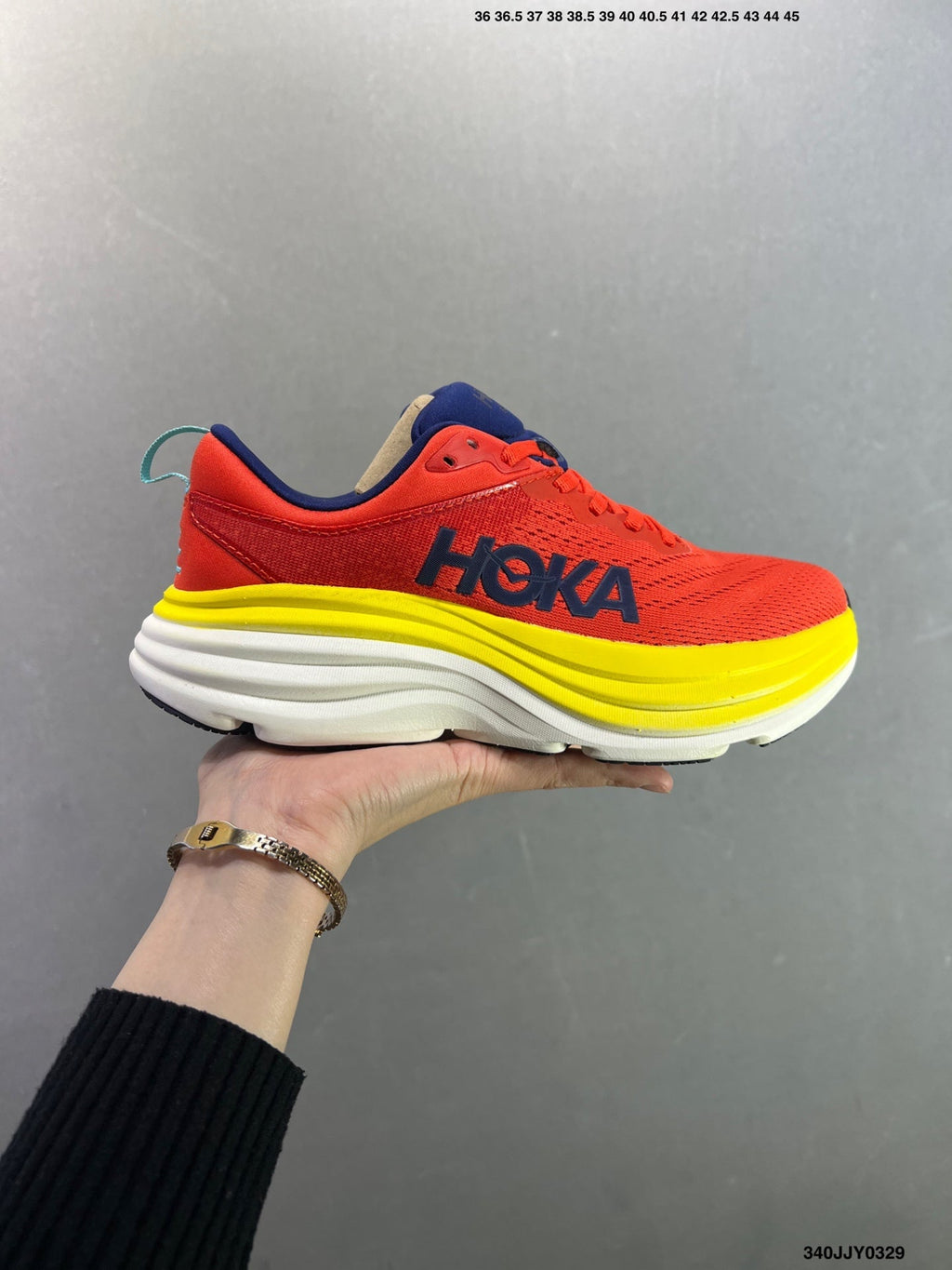 HOKA W BONDI 8