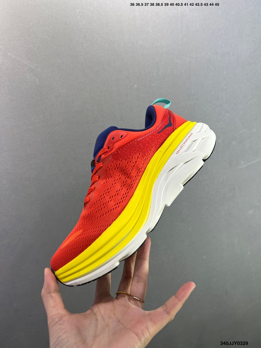 HOKA W BONDI 8