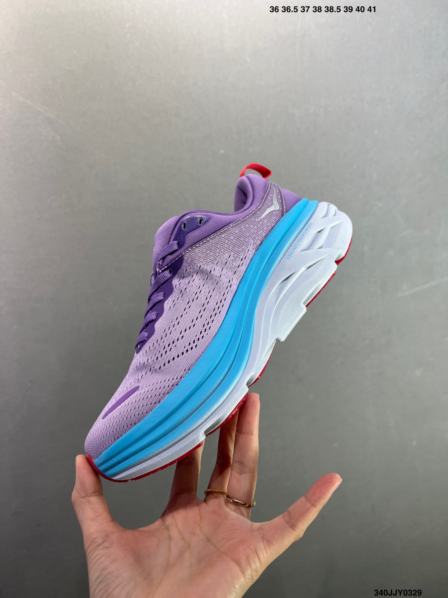 HOKA W BONDI 8
