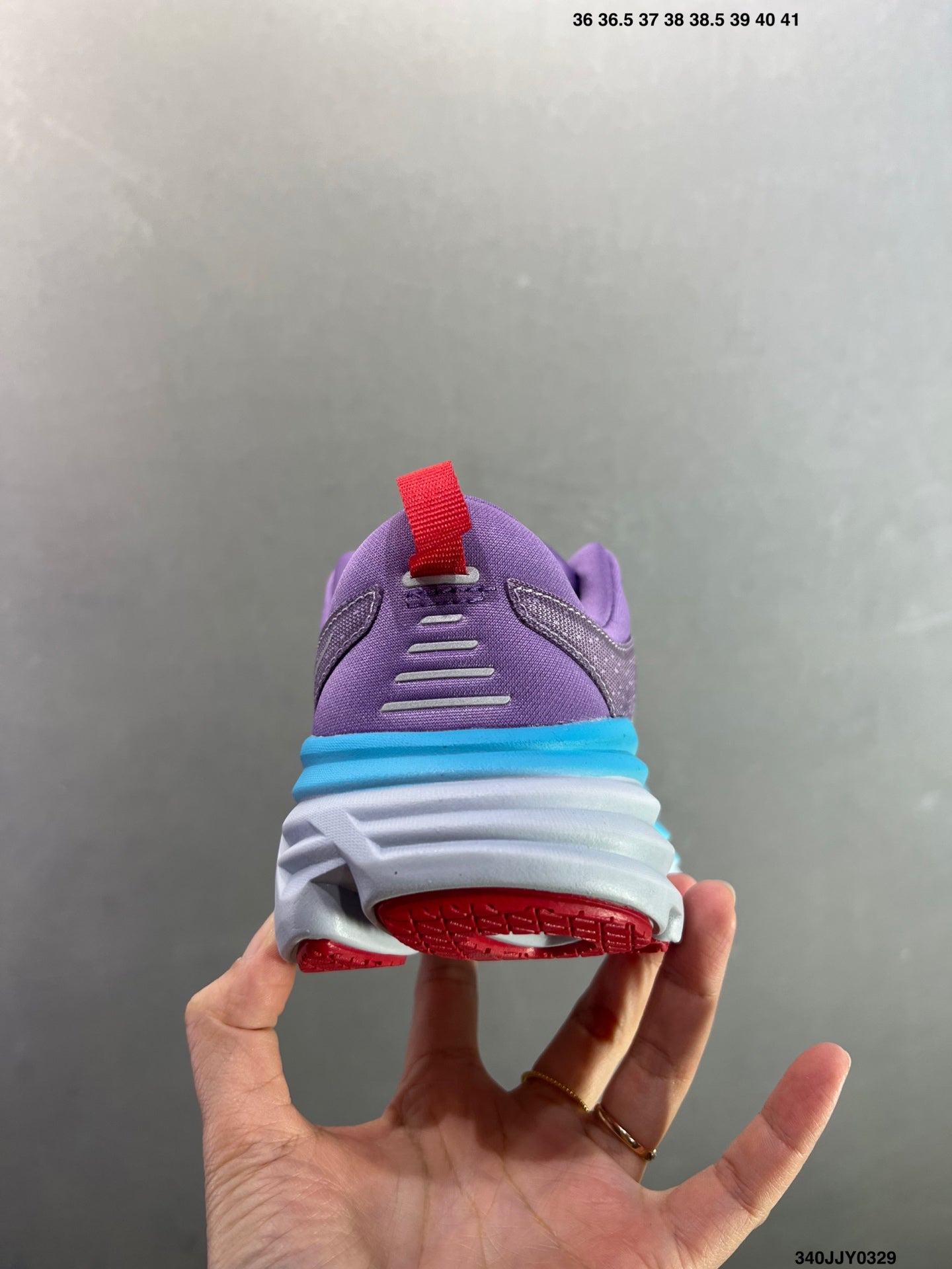HOKA W BONDI 8