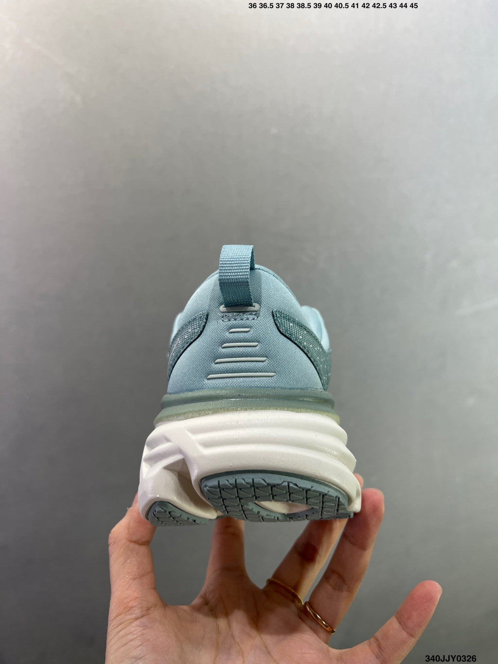 HOKA ONE ONE Bondi 8