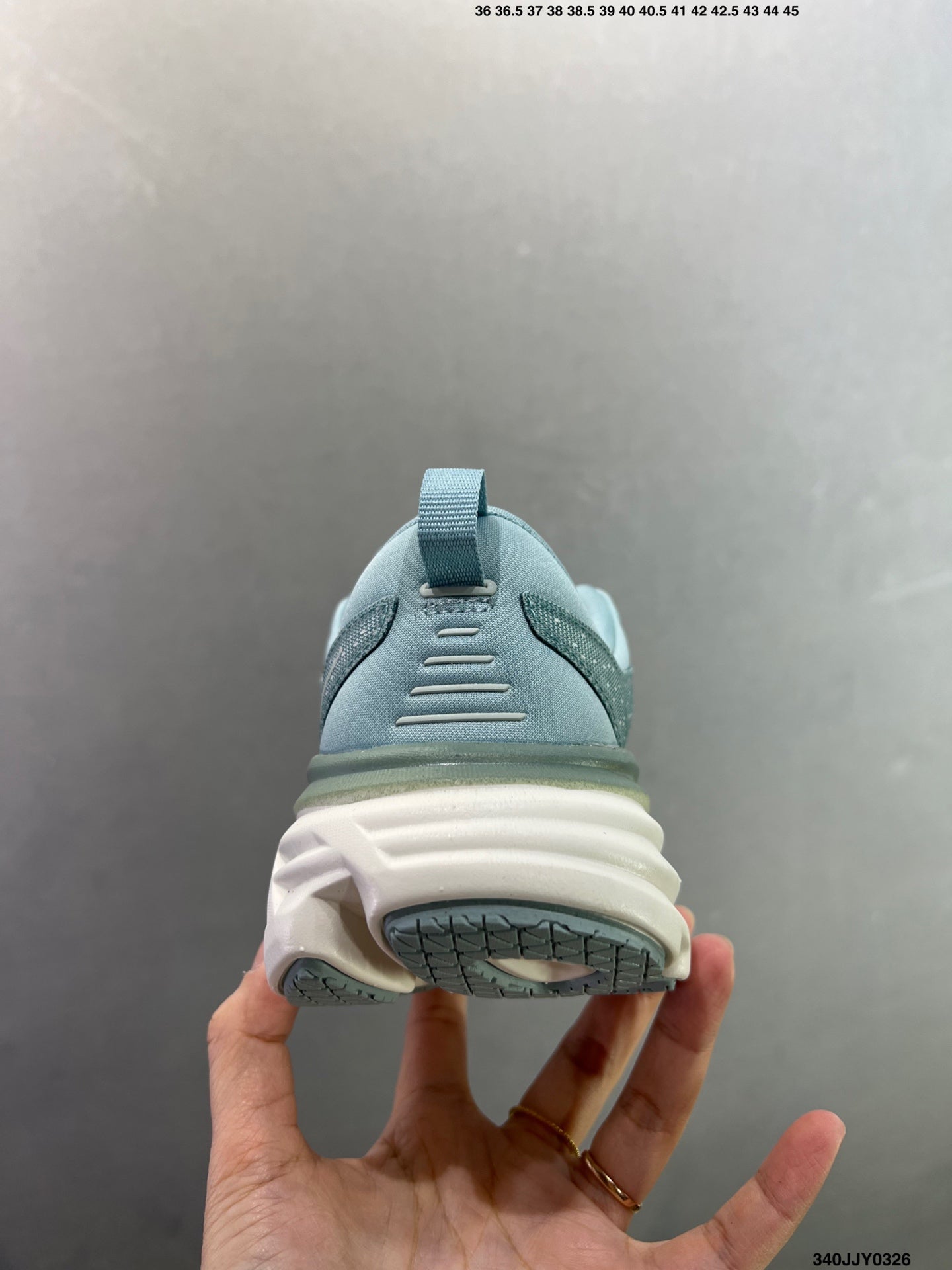HOKA ONE ONE Bondi 8
