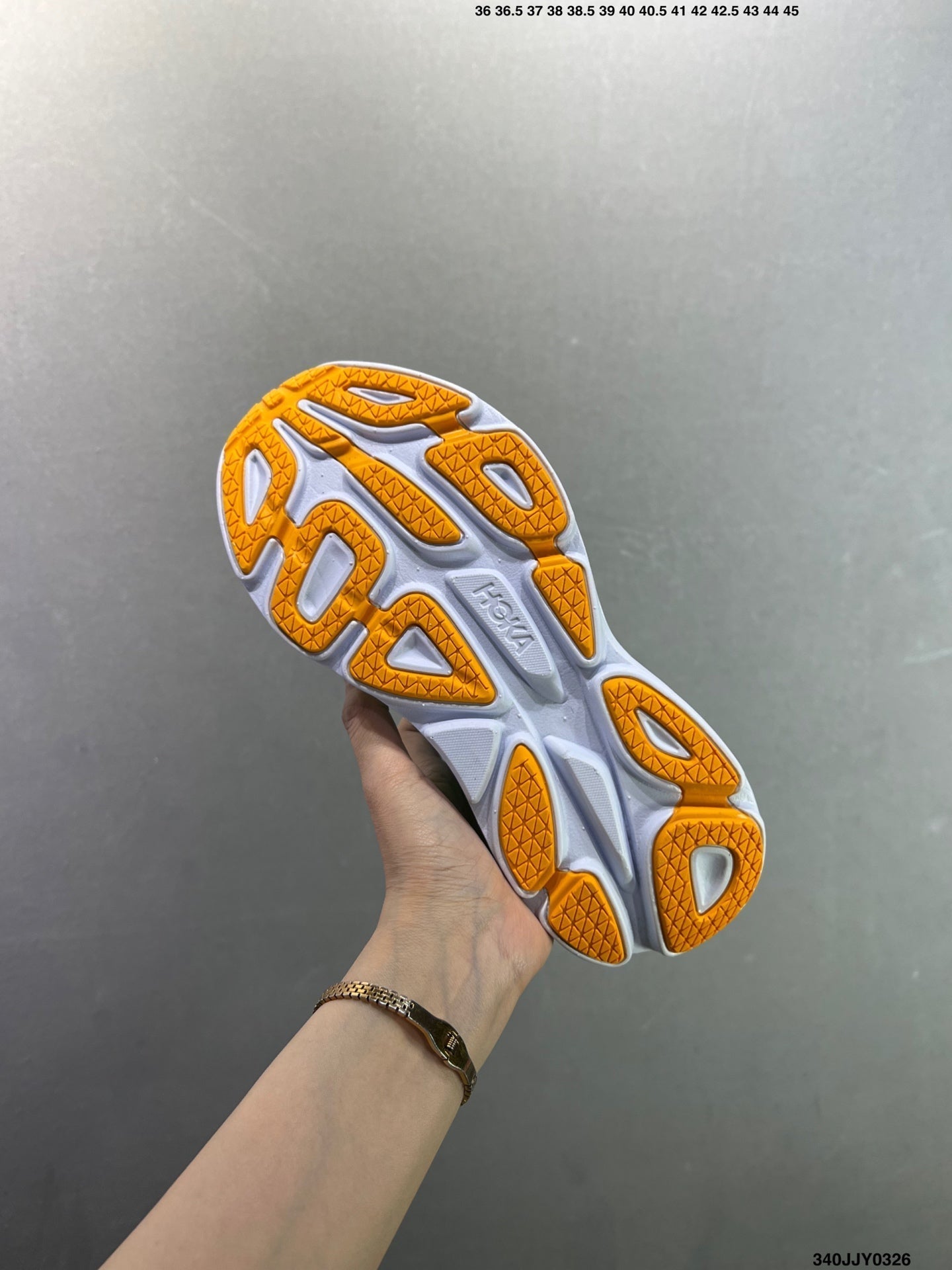 HOKA ONE ONE Bondi 8