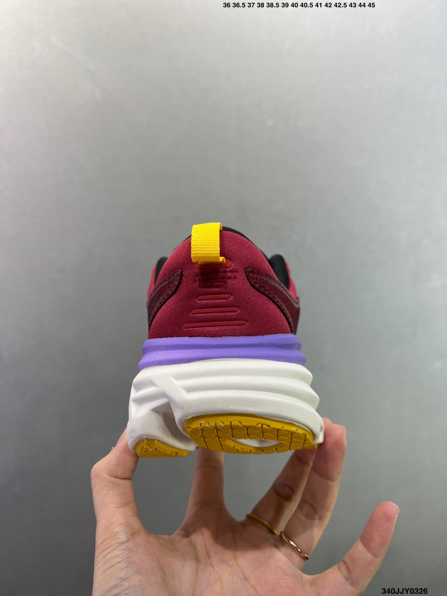 HOKA ONE ONE Bondi 8