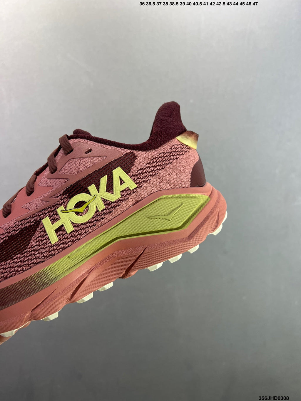HOKA W CHALLENGER 8