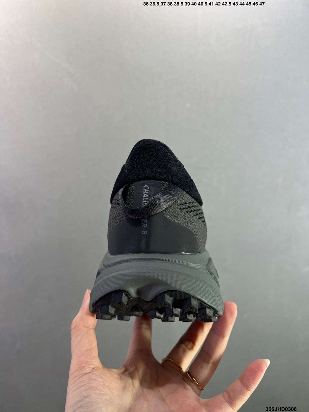 HOKA W CHALLENGER 8