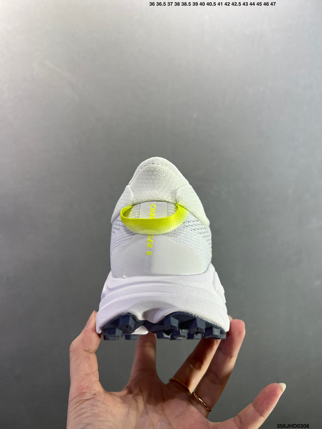 HOKA W CHALLENGER 8