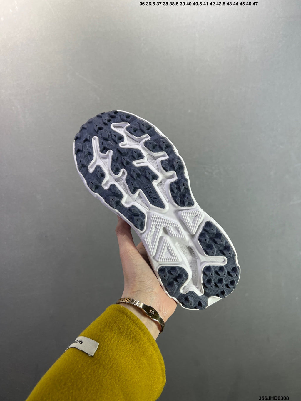 HOKA W CHALLENGER 8