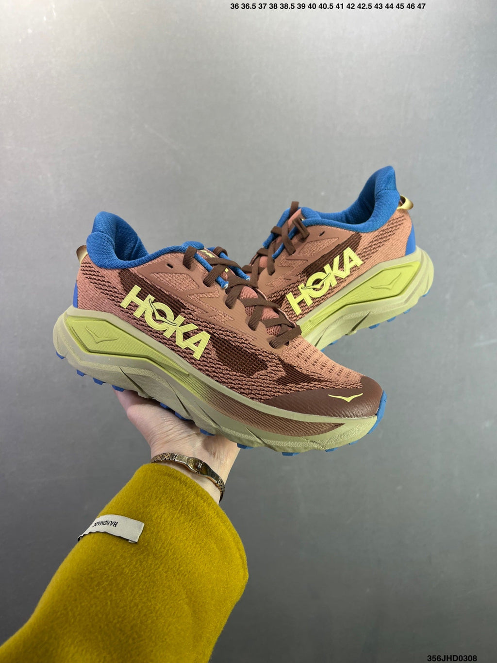 HOKA W CHALLENGER 8