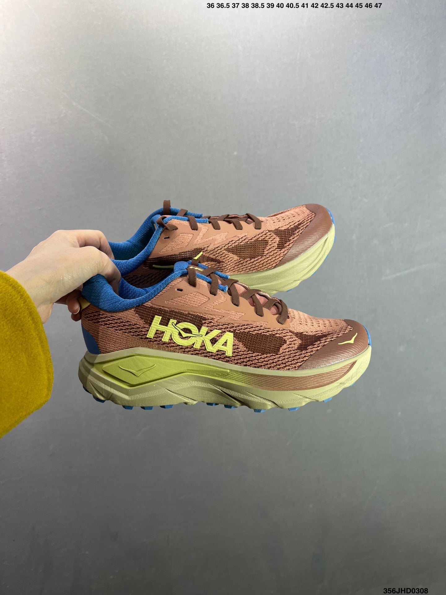 HOKA W CHALLENGER 8
