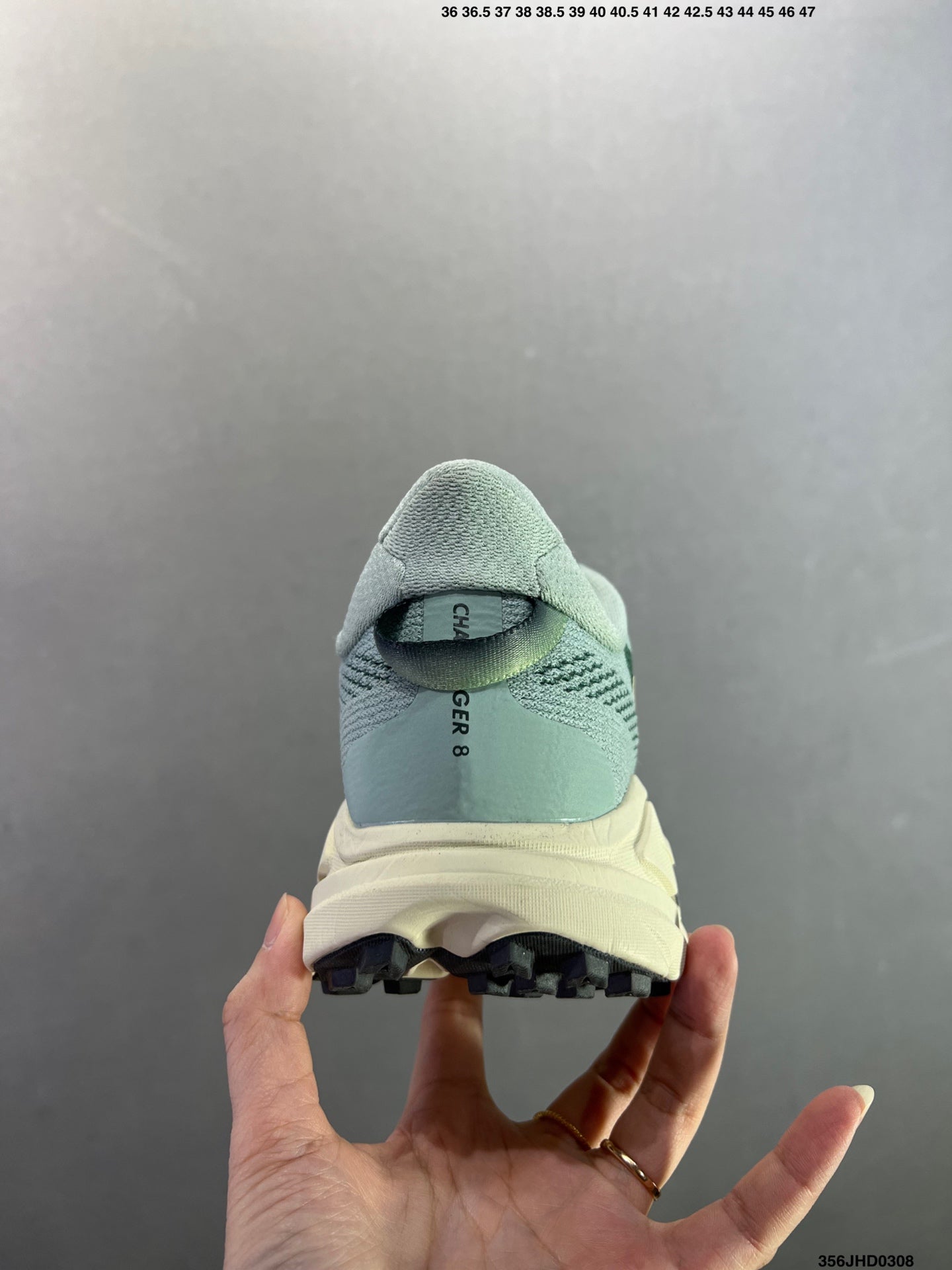 HOKA W CHALLENGER 8