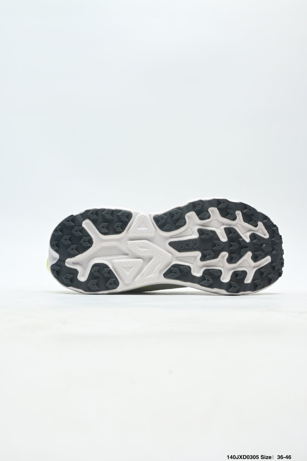 HOKA W CHALLENGER 8