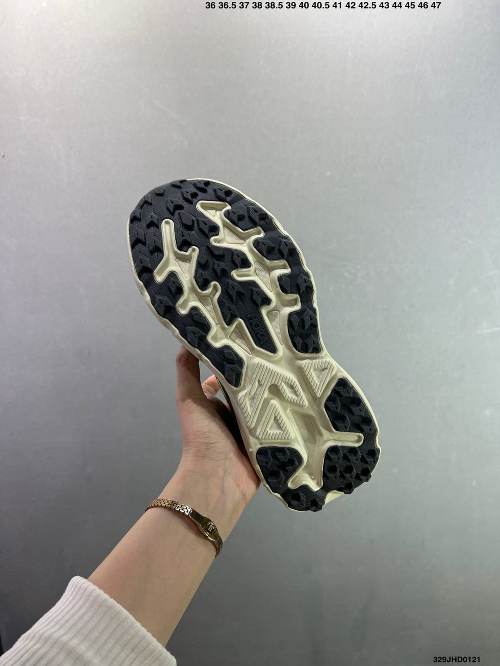 HOKA CHALLENGER 8