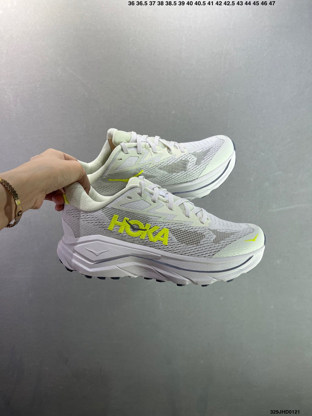 HOKA CHALLENGER 8