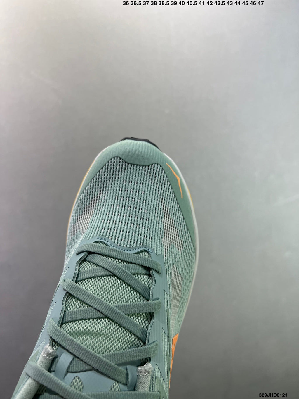 HOKA CHALLENGER 8