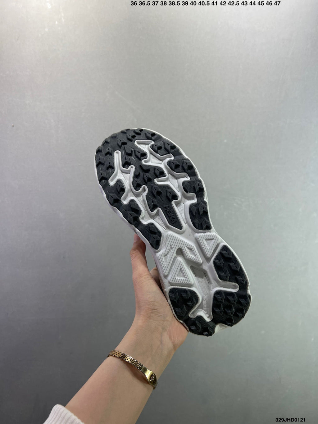 HOKA CHALLENGER 8