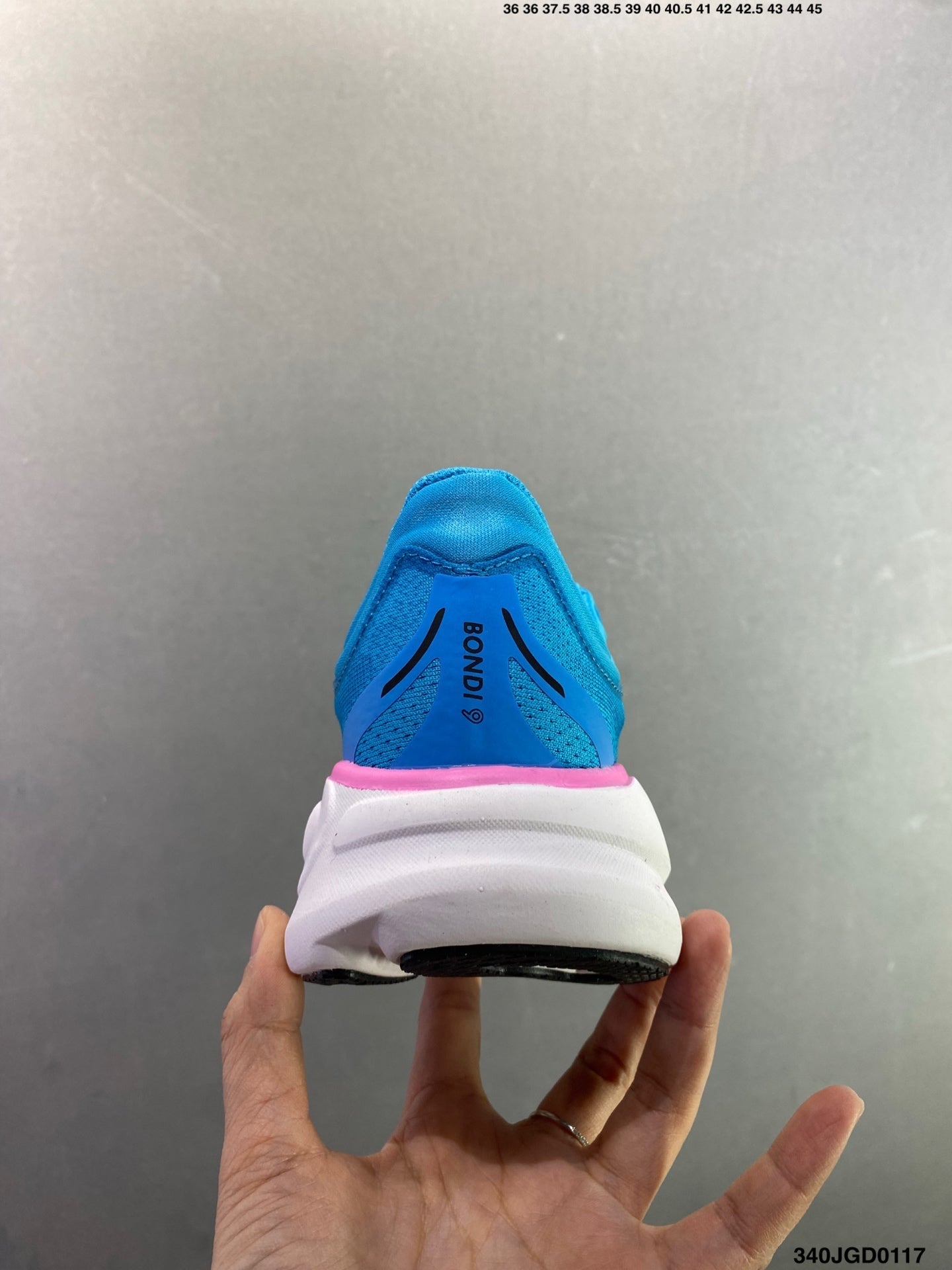 HOKA ONE ONE Bondi 9