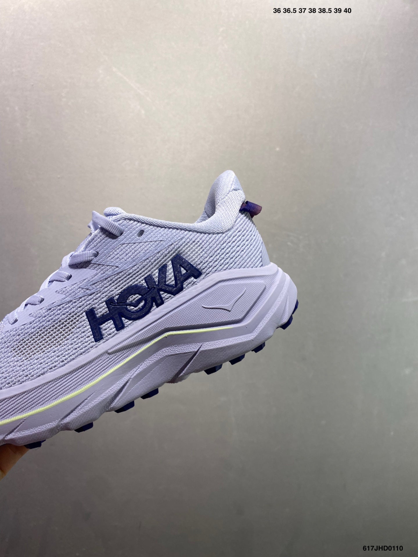 HOKA CHALLENGER 8