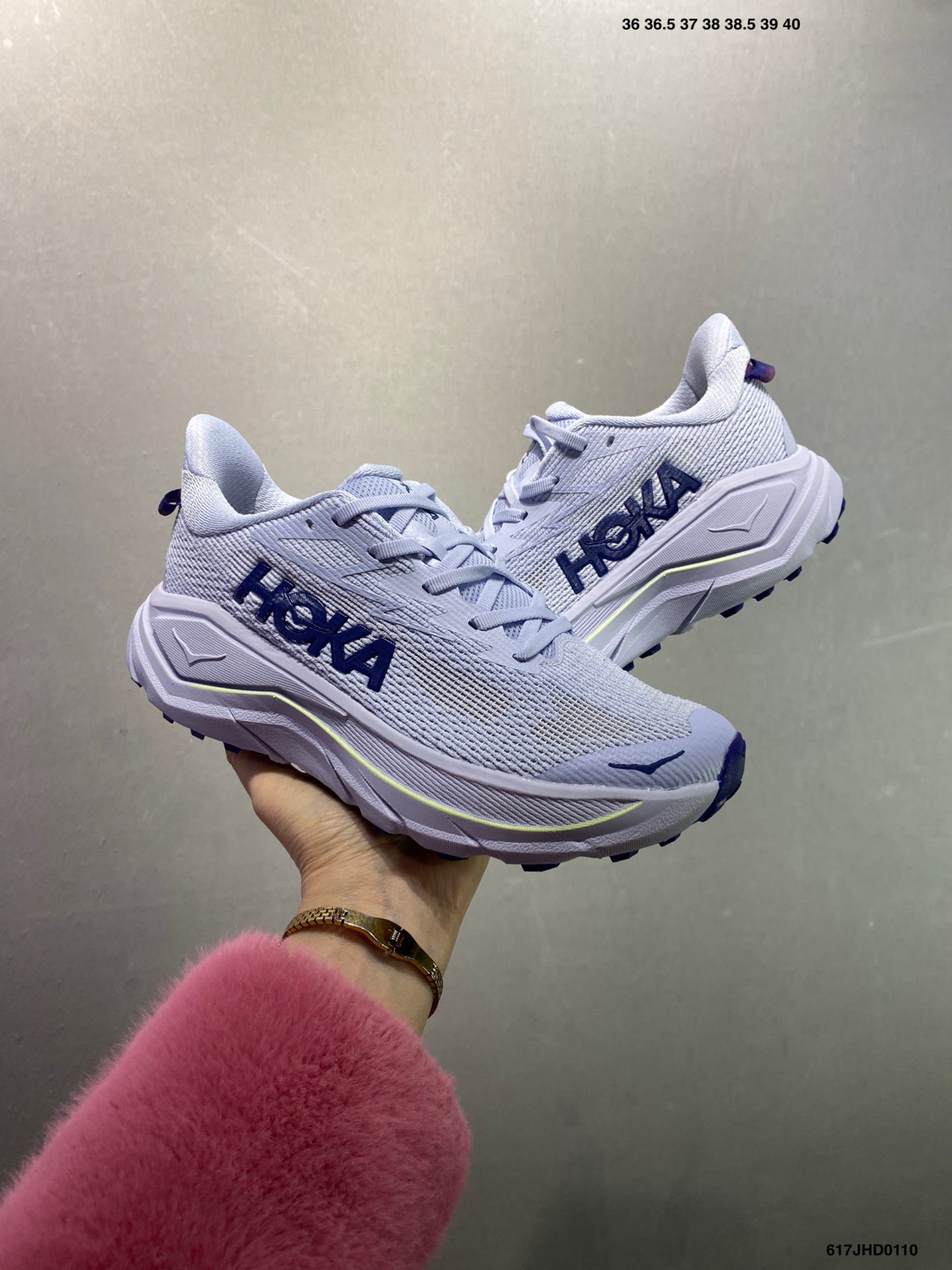 HOKA CHALLENGER 8