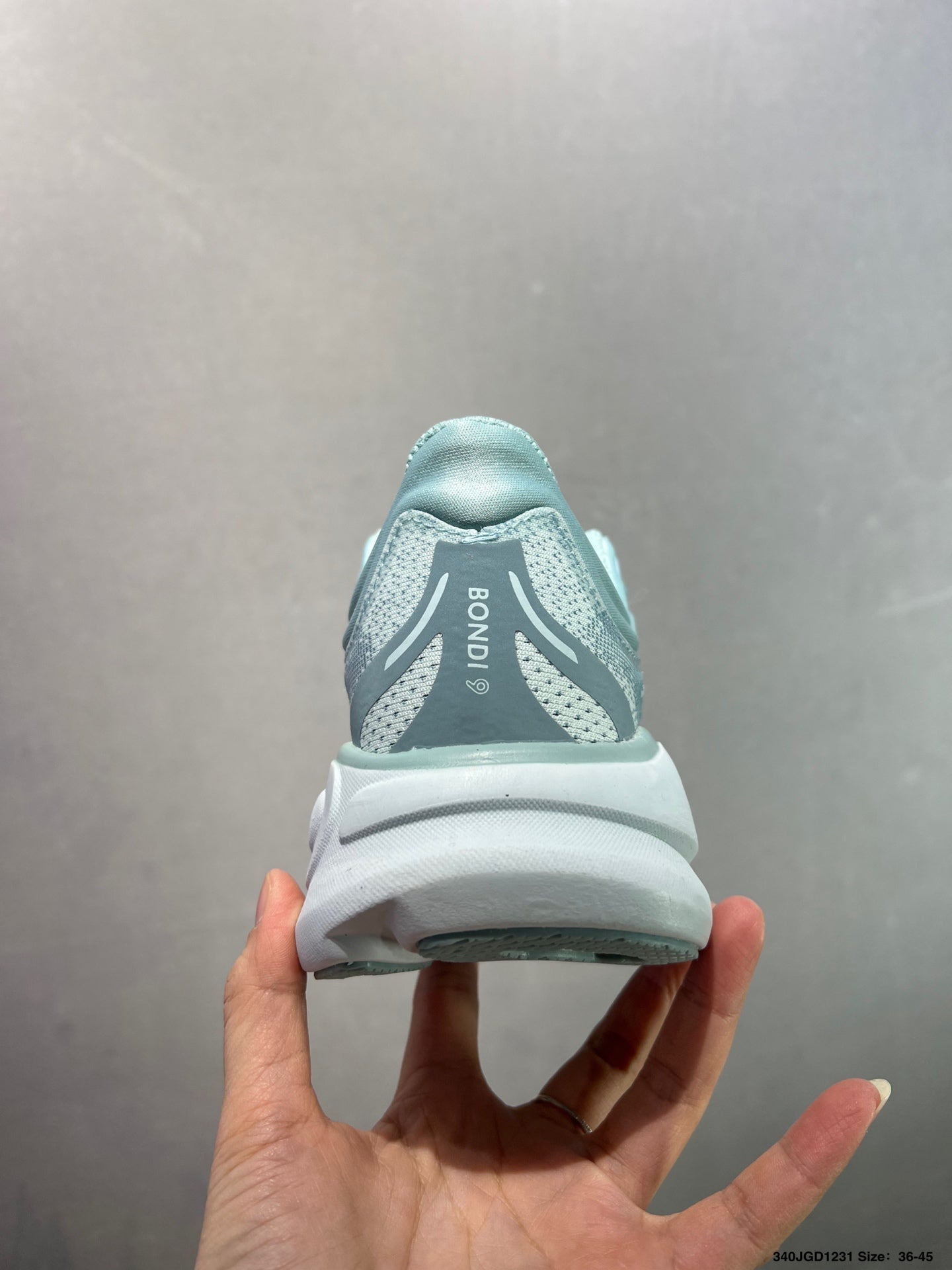HOKA ONE ONE Bondi 9