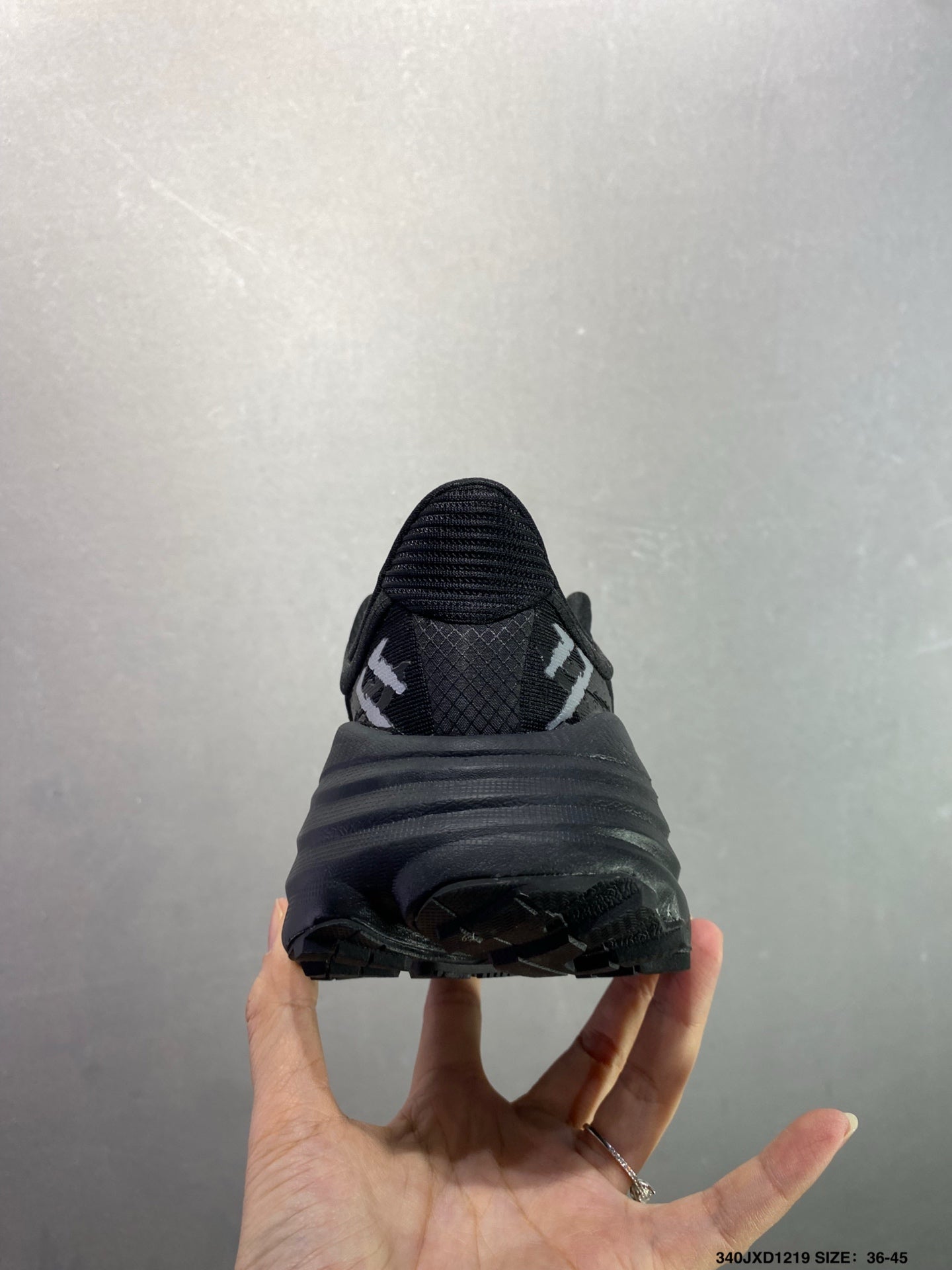 HOKA M Stinson 7
