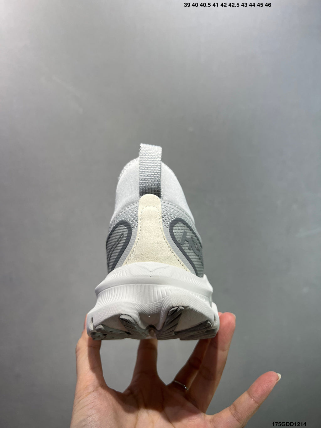HOKA M KAWANA MID